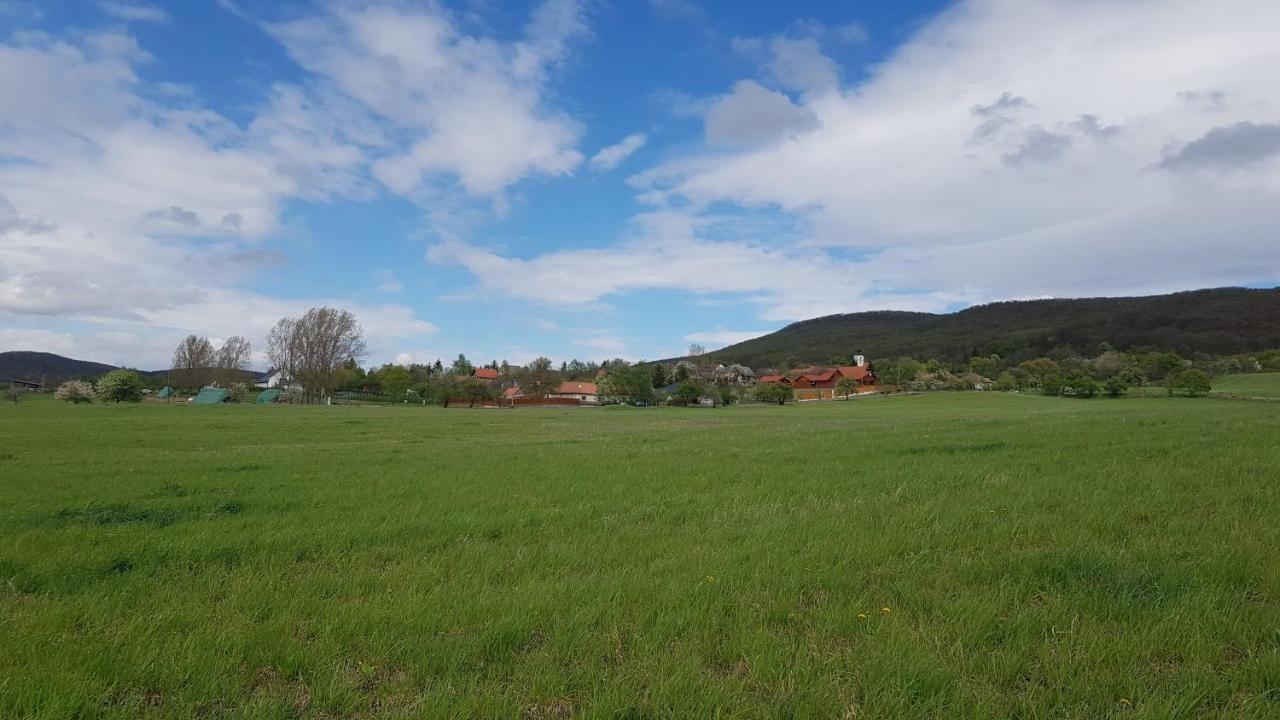 Tepke Guesthouse Garáb Exteriér fotografie